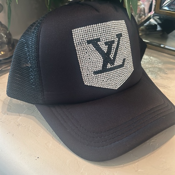 LV Vuitton black hat - Picture 3 of 4